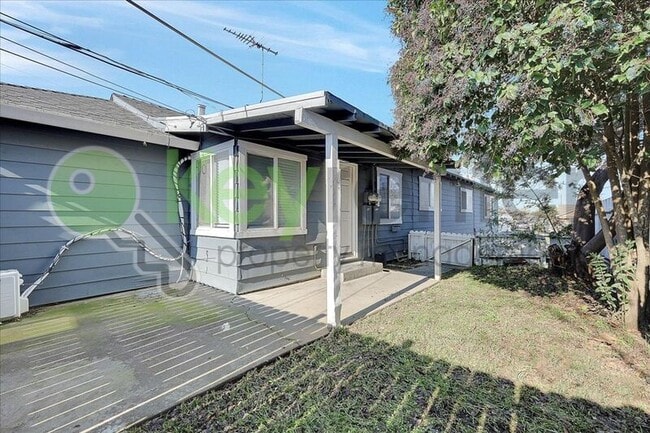 Photo - 246 Santiago Ave