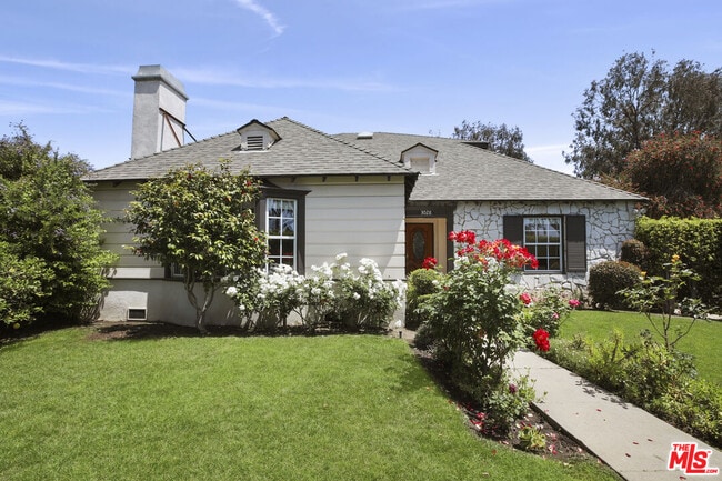 Photo - 3028 Motor Ave