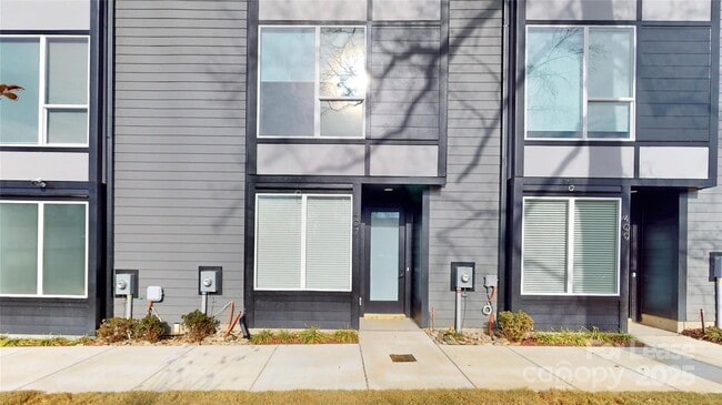 Photo - 407 Devender Ln