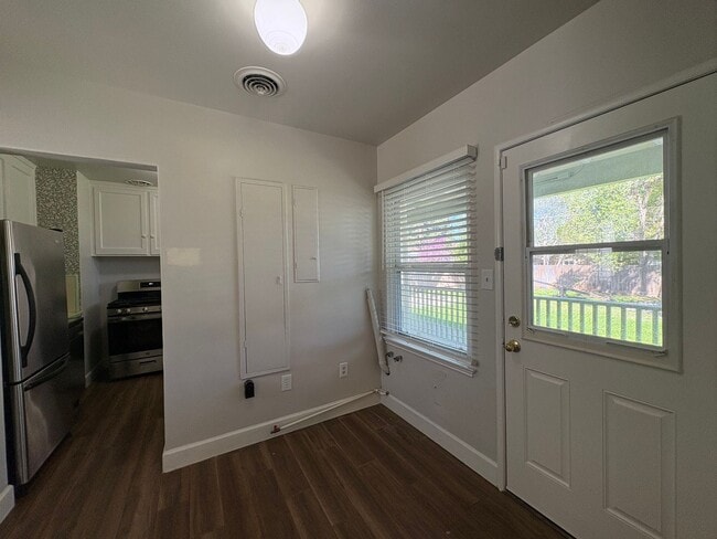 Photo - Charming home located in Beverly Glenn Rent Ready!