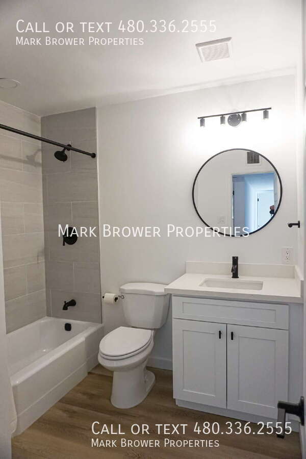 Photo - 713 S Darrow Dr