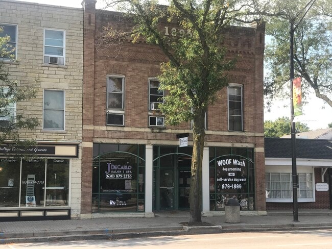 Building Photo - 137 S Batavia Ave Rental
