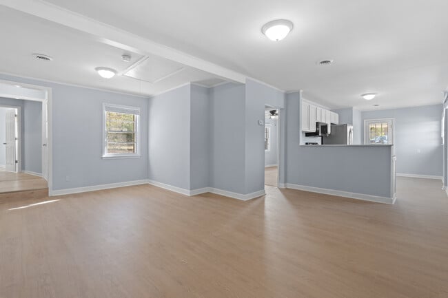 Photo - 409 Wilkes Rd
