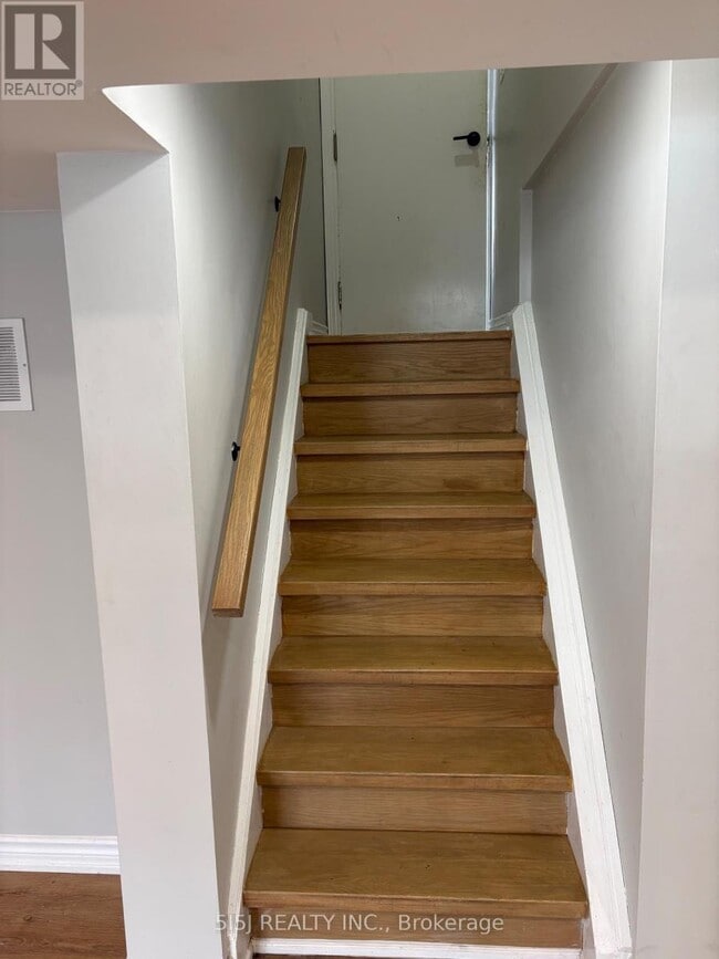 Photo - 473 Gibbons St