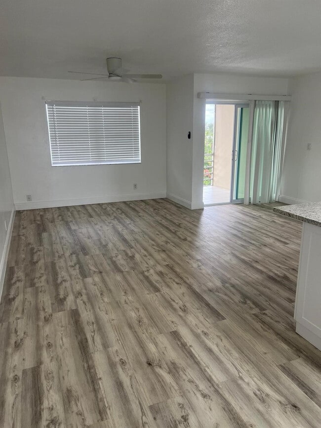 Photo - 2801 NE 51st St Unit 15