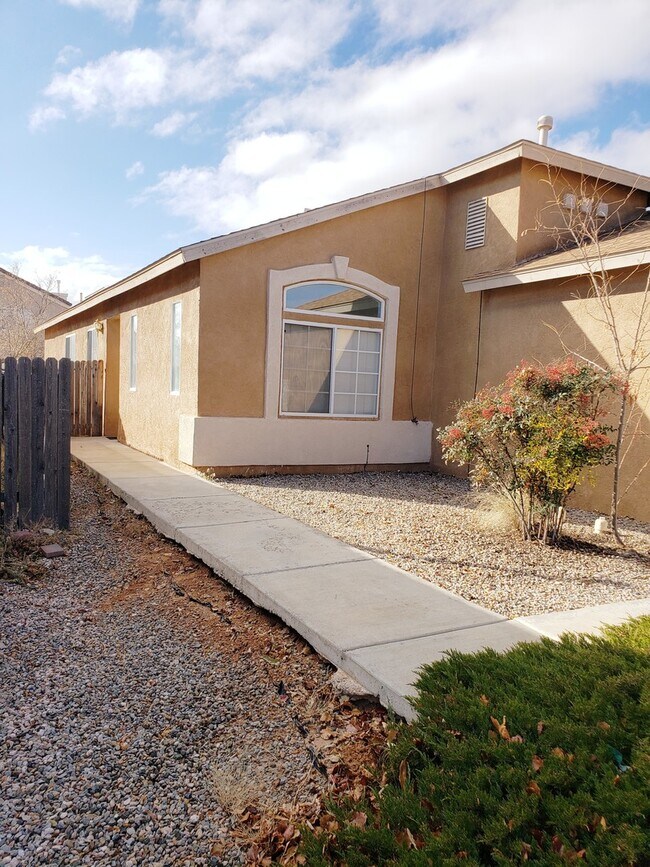 Great home in Enchanted Hills - 3 bed, 2 b... - Great home in Enchanted Hills - 3 bed, 2 b...