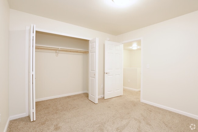 2 Bedroom - Second Bedroom