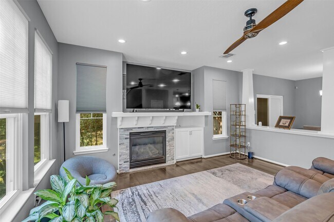 Photo - 26 Scarlet Woods Ct
