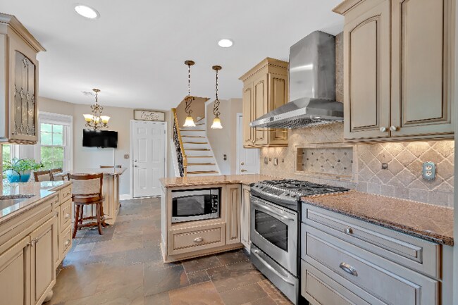 Photo - 3473 Whisperwood Ct NW Casa