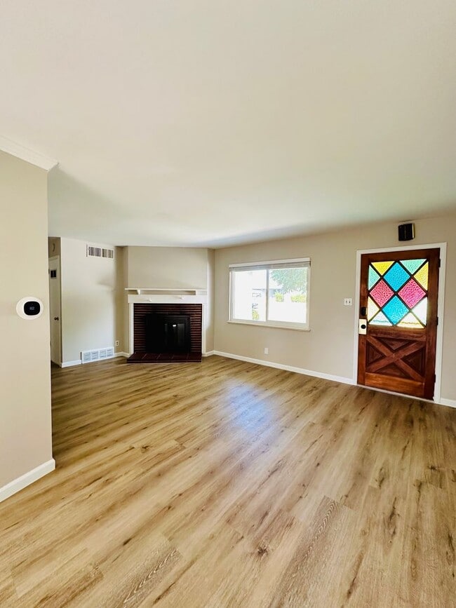 Photo - Charming 3 Bedroom Home