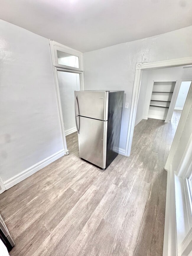 Photo - 1410 W Turner St Unit 2nd Floor