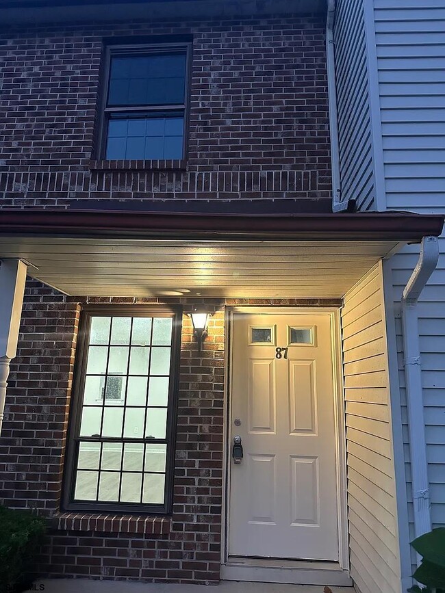 Photo - 225 W Leeds Ave Unit 87