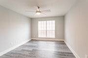 1 BR, 1 BA 588 SF
