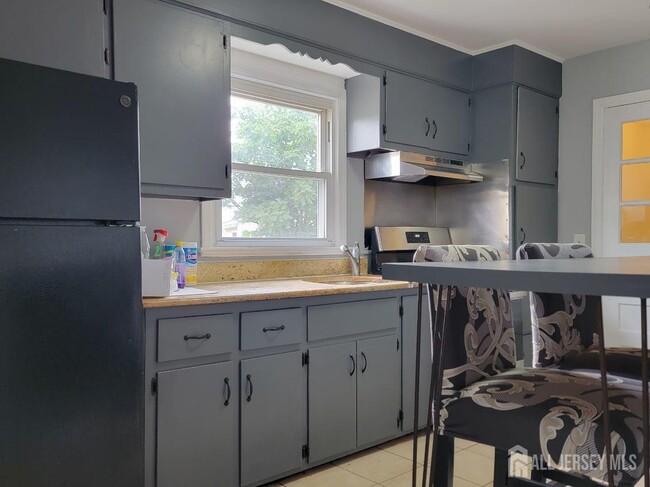 Building Photo - 159 1st St Rental