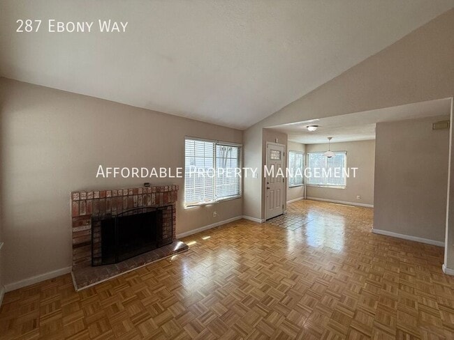 Photo - 287 Ebony Way