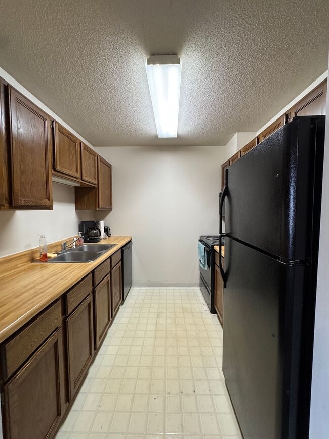 Photo - Owner Pays All Utilities Tenants pays JUST...