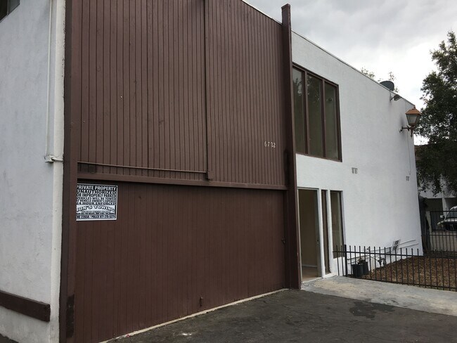 Photo - Troost Apts