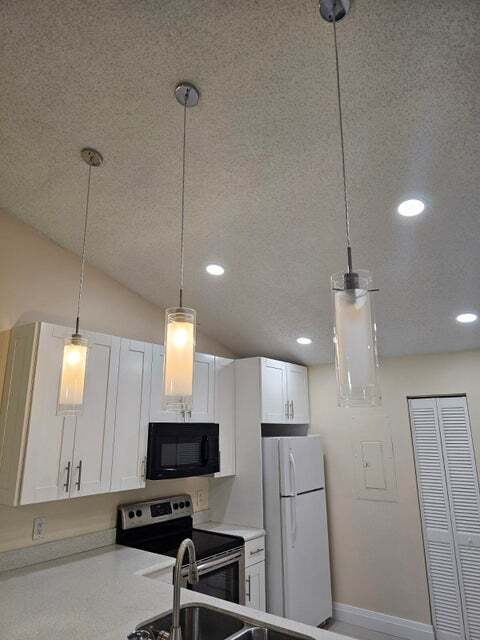 Building Photo - 480 Hardwood Pl Rental
