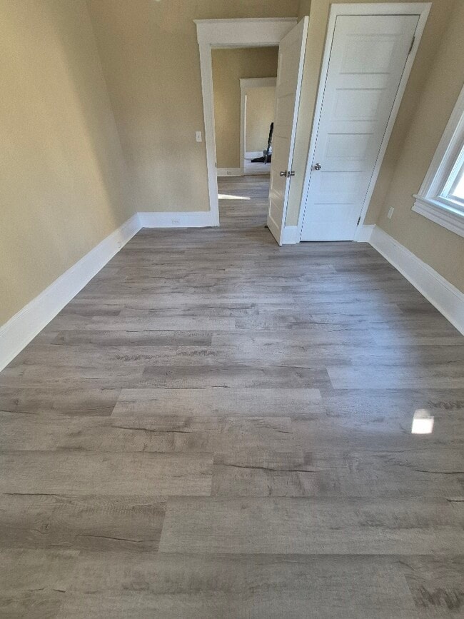 Photo - 1713 Jefferson Ave Unit 1 Right