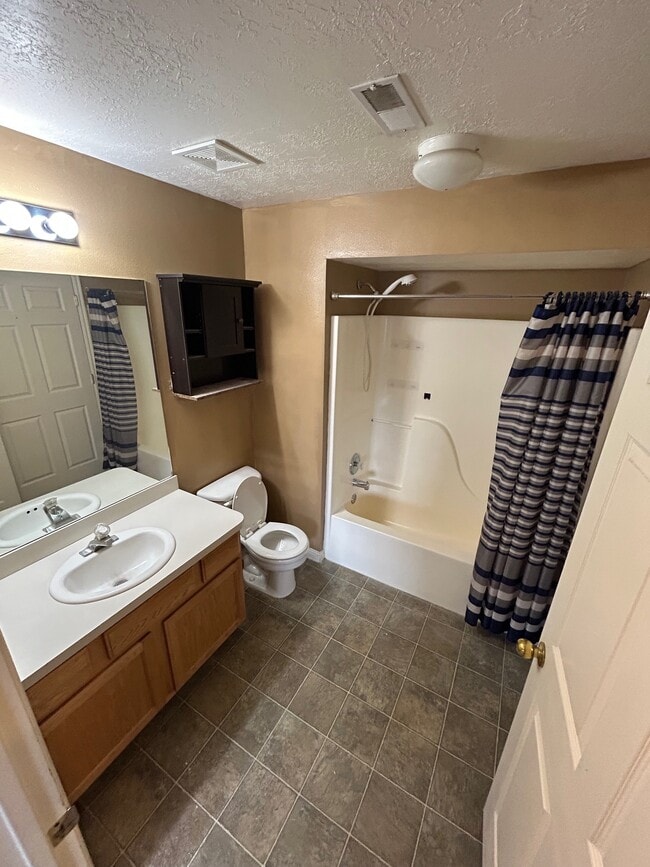 Photo - 8088 N Ridge Loop W