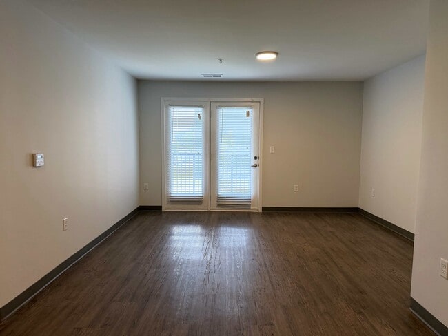 3BR, 2BA
