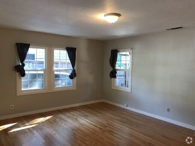 Building Photo - 317-319 D Street Unit 317 Rental