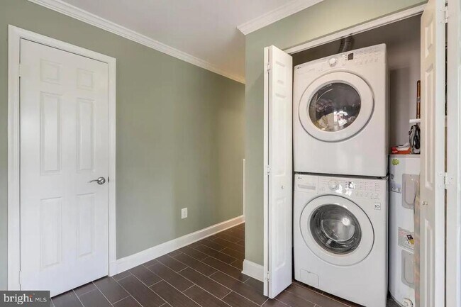 Photo - 1800 21st St N