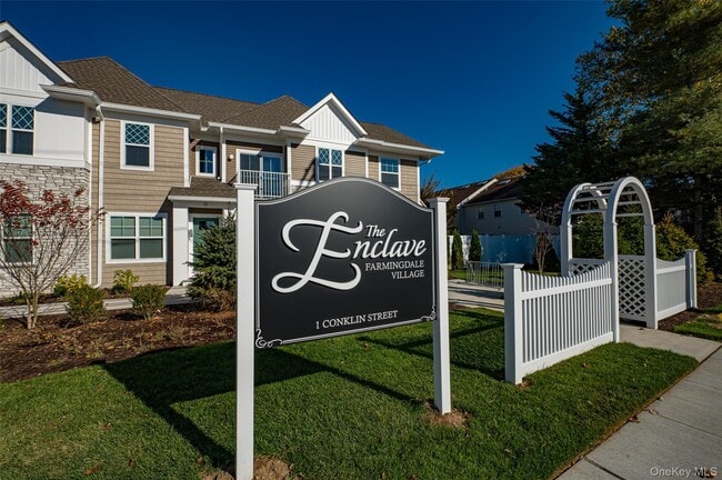 Photo - 1 Conklin St Unit 105