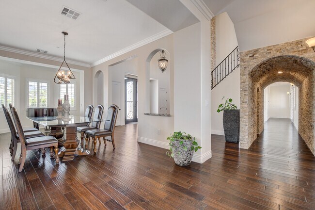 Photo - 1111 Christian Rd