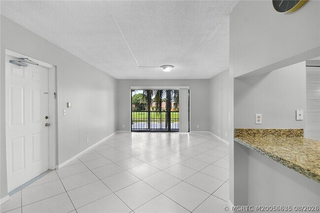 1008 Green Pine Blvd Unit A2