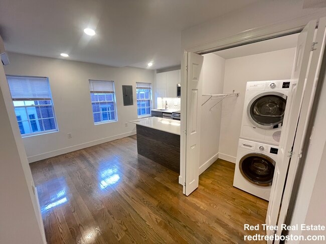 Photo - 61 Joy St Unit 3