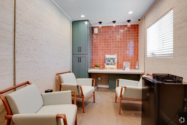 Leasing Office