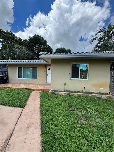 Photo - 212 SW 13th St