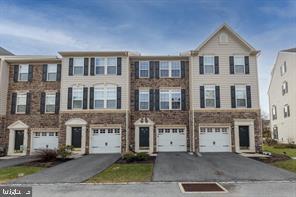 1644 Oakridge Ln