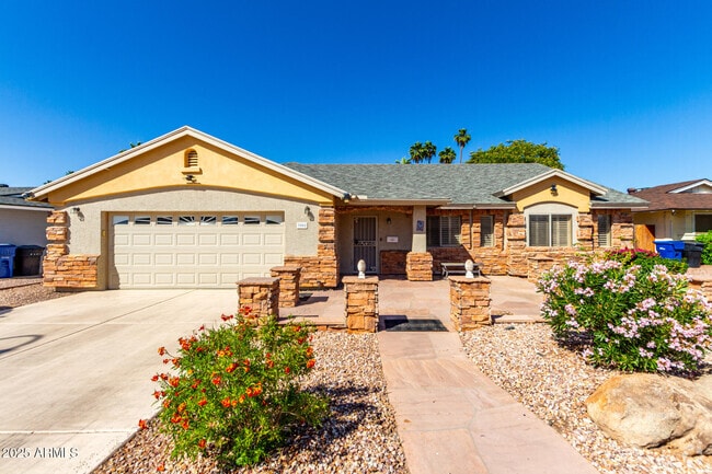 Building Photo - 7002 E Exmoor Dr Rental