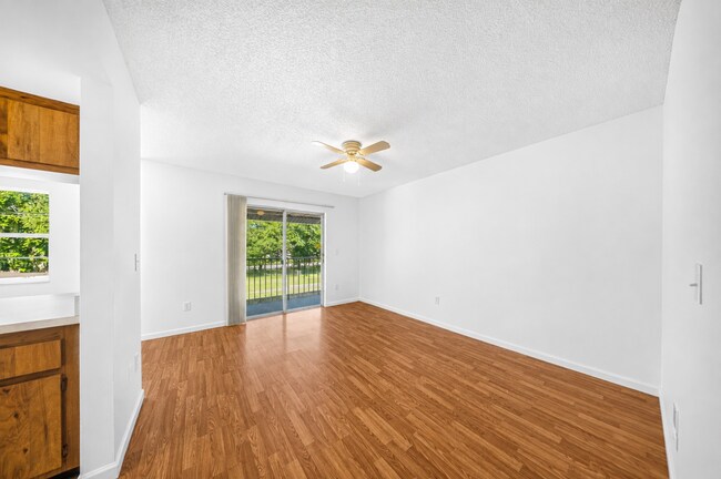 Photo - 428 Banana Cay Dr Unit E