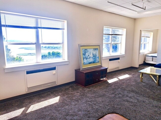 Photo - 3959 Sheridan Ave Unit 3959 Sheridan Ave Apt 303