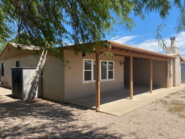 Photo - 1002 E Simmons St