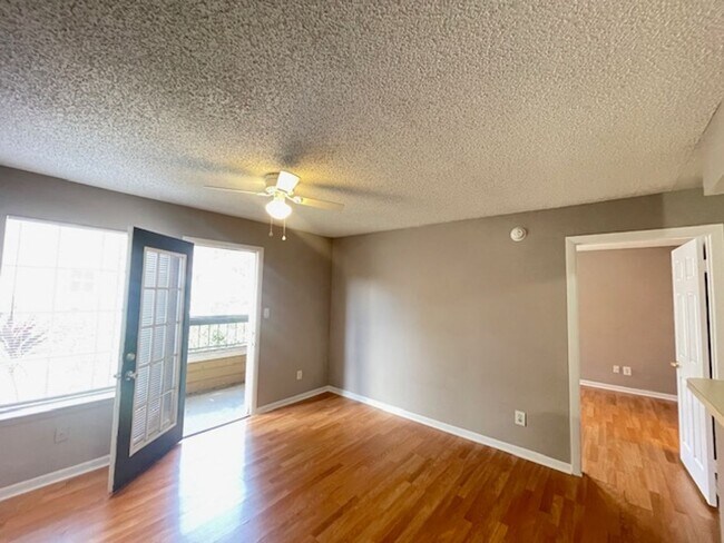 4350 Perkinshire Ln
