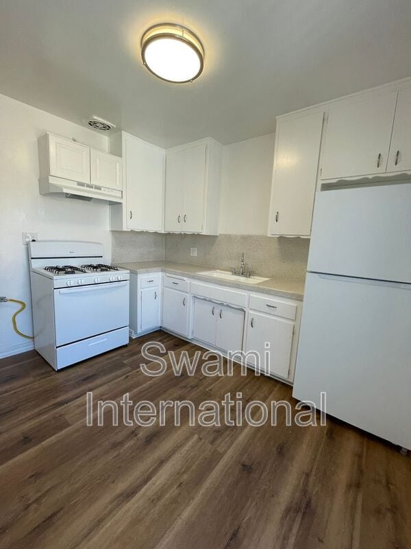 Photo - 860 W 50th Pl Unit #2