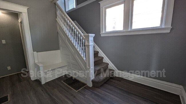 Photo - 1115 Maple Ave