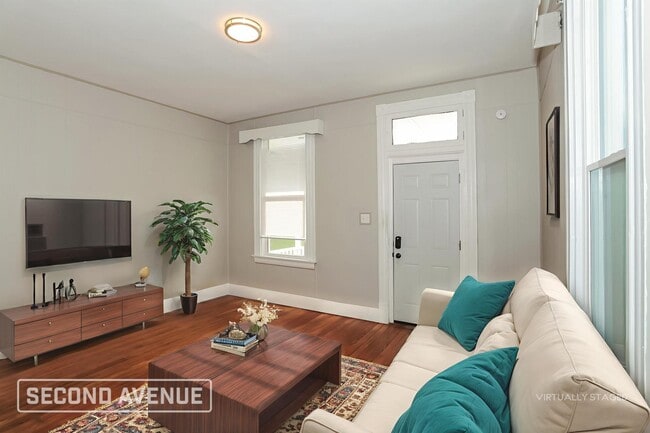1233 Dewey Ave