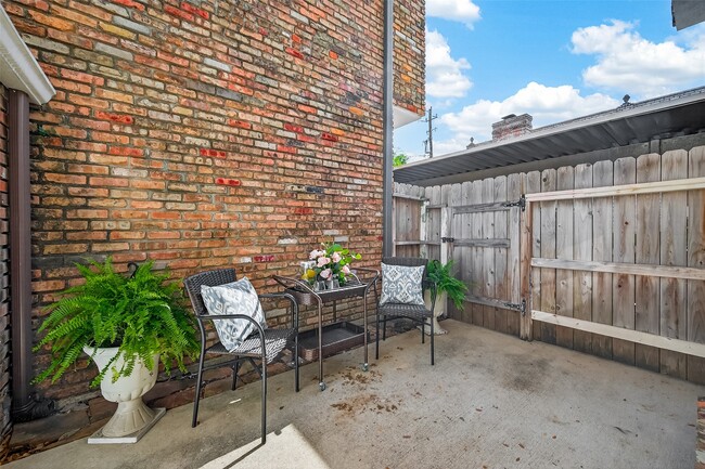 Photo - 7933 Woodway Dr Unit 6