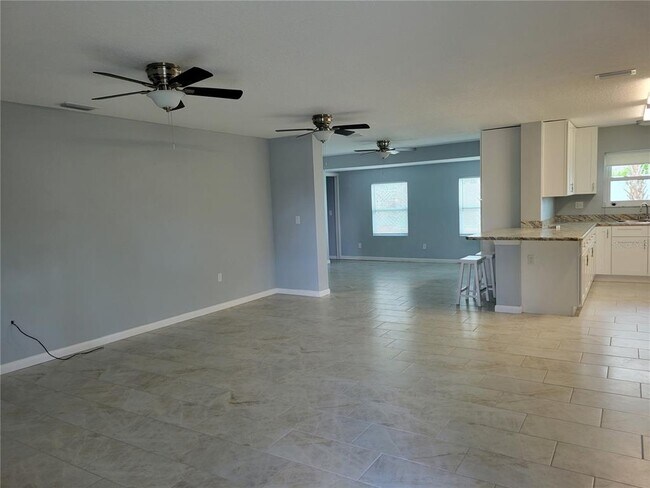 Photo - 714 Cypress Pl