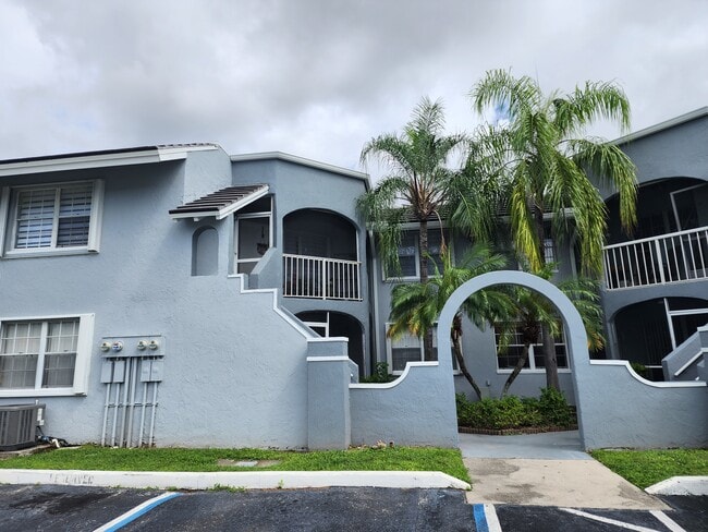 15615 SW 74th Circle Dr Unit 13