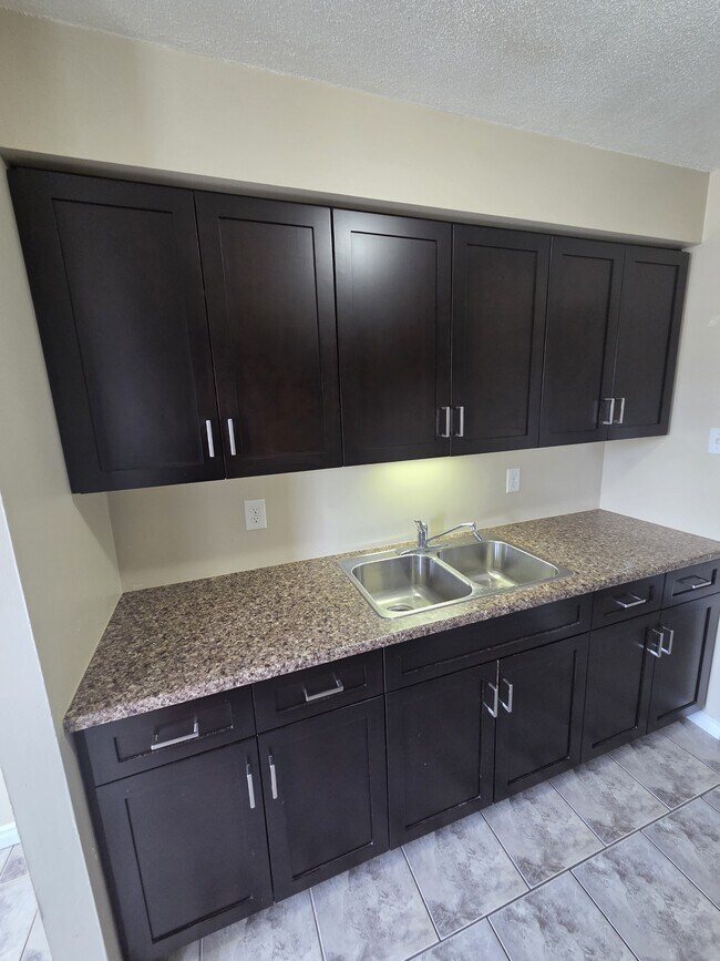 Photo - 87 Westwood Dr Unit 302