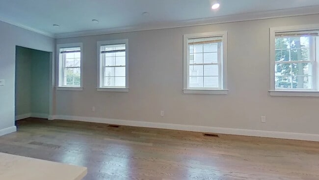 8 Rush St Unit 1