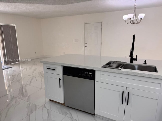 Photo - 18830 NW 57th Ave Unidad 106