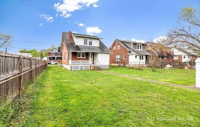 Photo - 821 Howbert Ave SW