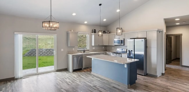 Photo - 3 Bedroom 2 Bath in Livingston!